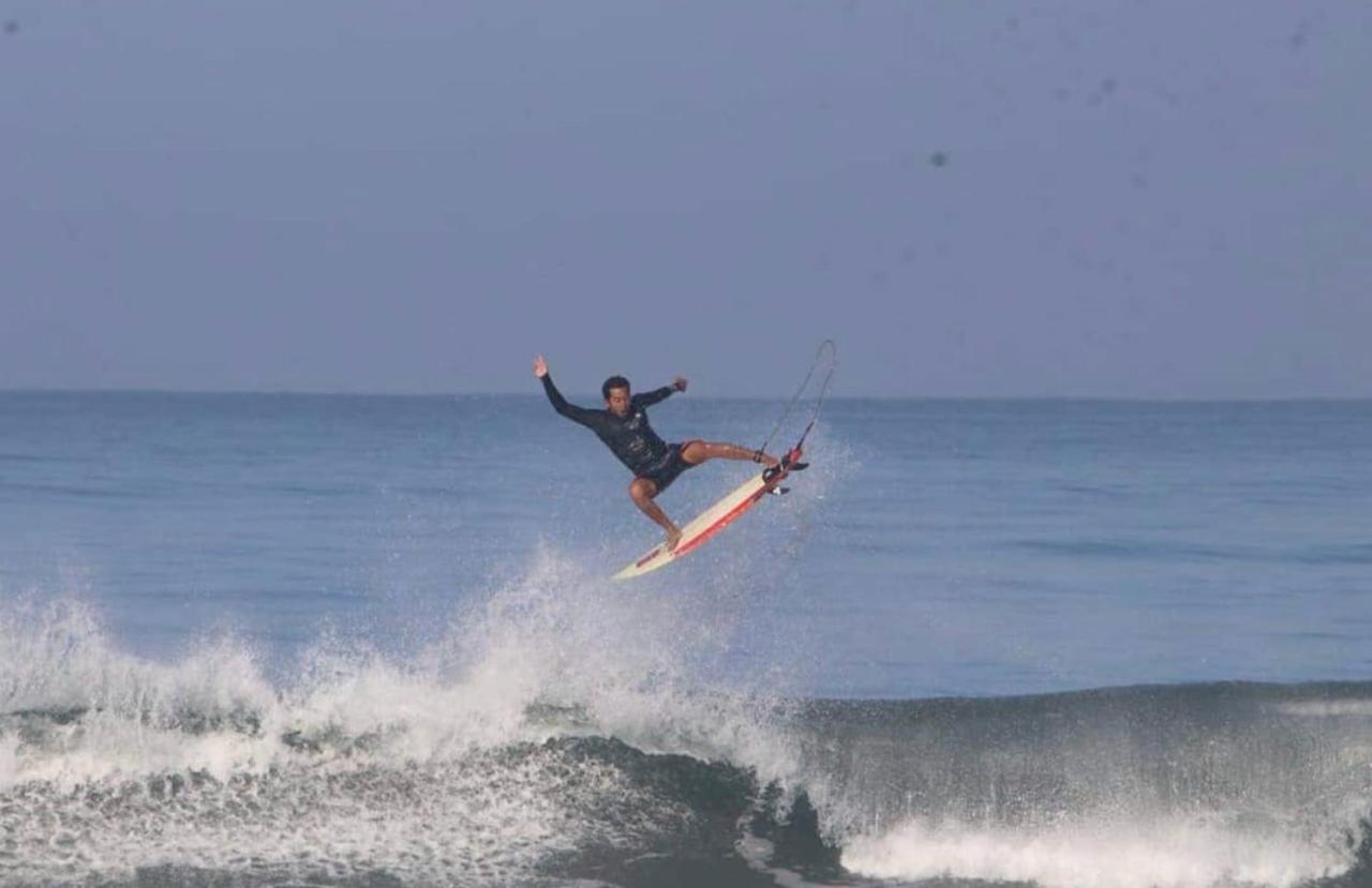 Surfers Villa Medewi Jembrana Eksteriør bilde